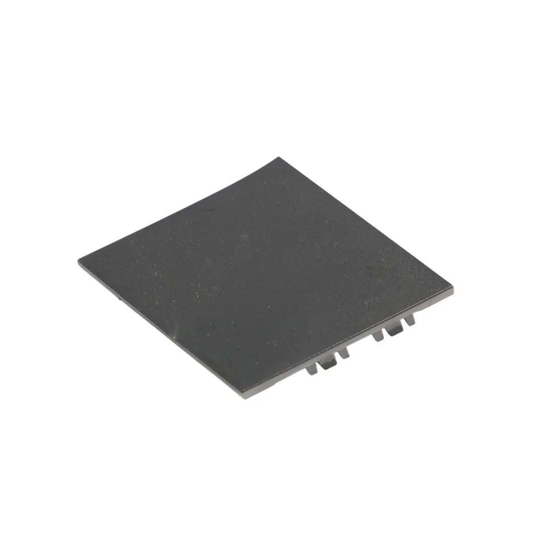 Audi Q3 8U Tapa Gancho Remolque Parachoques Trasero Derecho - SKU 8U0807442J - Número de pieza 8U0807442J