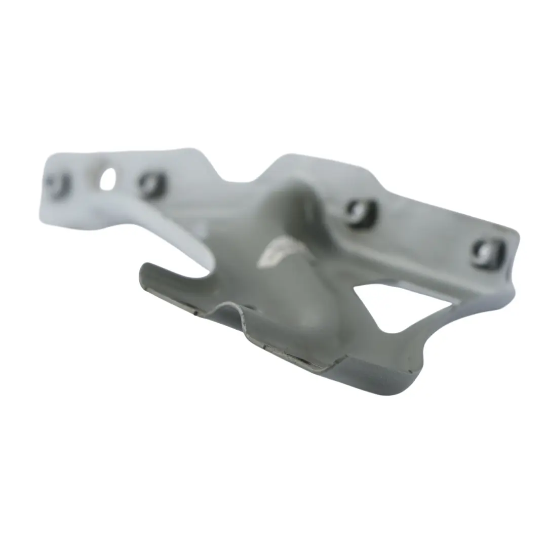 Staffa Parafango Ant Dx Bianco Ghiaccio Perlato S9R per Audi Q3 8U con numero di parte 8U0821136 Audi Q3 8U Staffa Parafango Ant Dx Bianco Ghiaccio Perlato S9R - SKU 8U0821136-MGW - Numero di parte 8U0821136