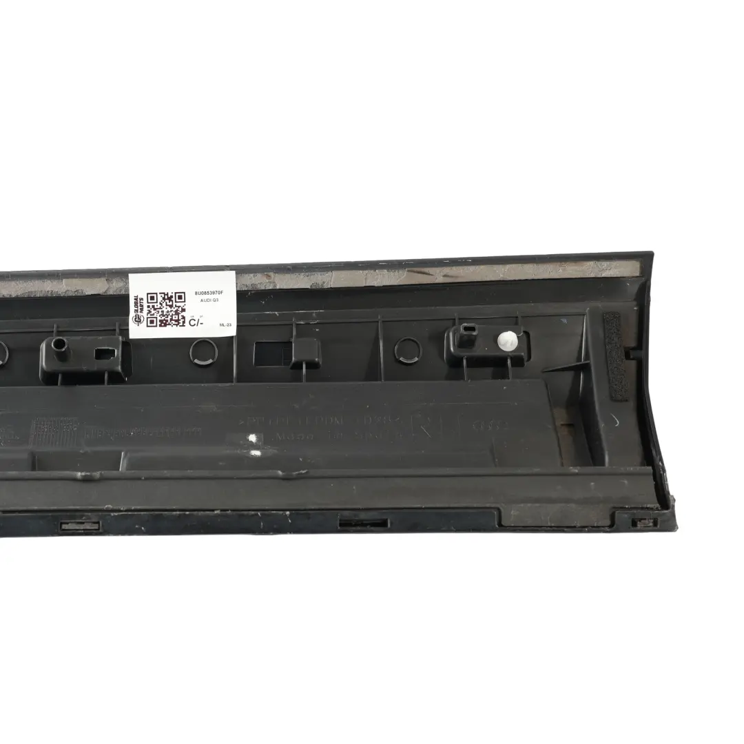 Audi RSQ3 8U Baguette Moulure Porte Arrière Droite Noir - SKU 8U0853970F - Numéro de pièce 8U0853970F