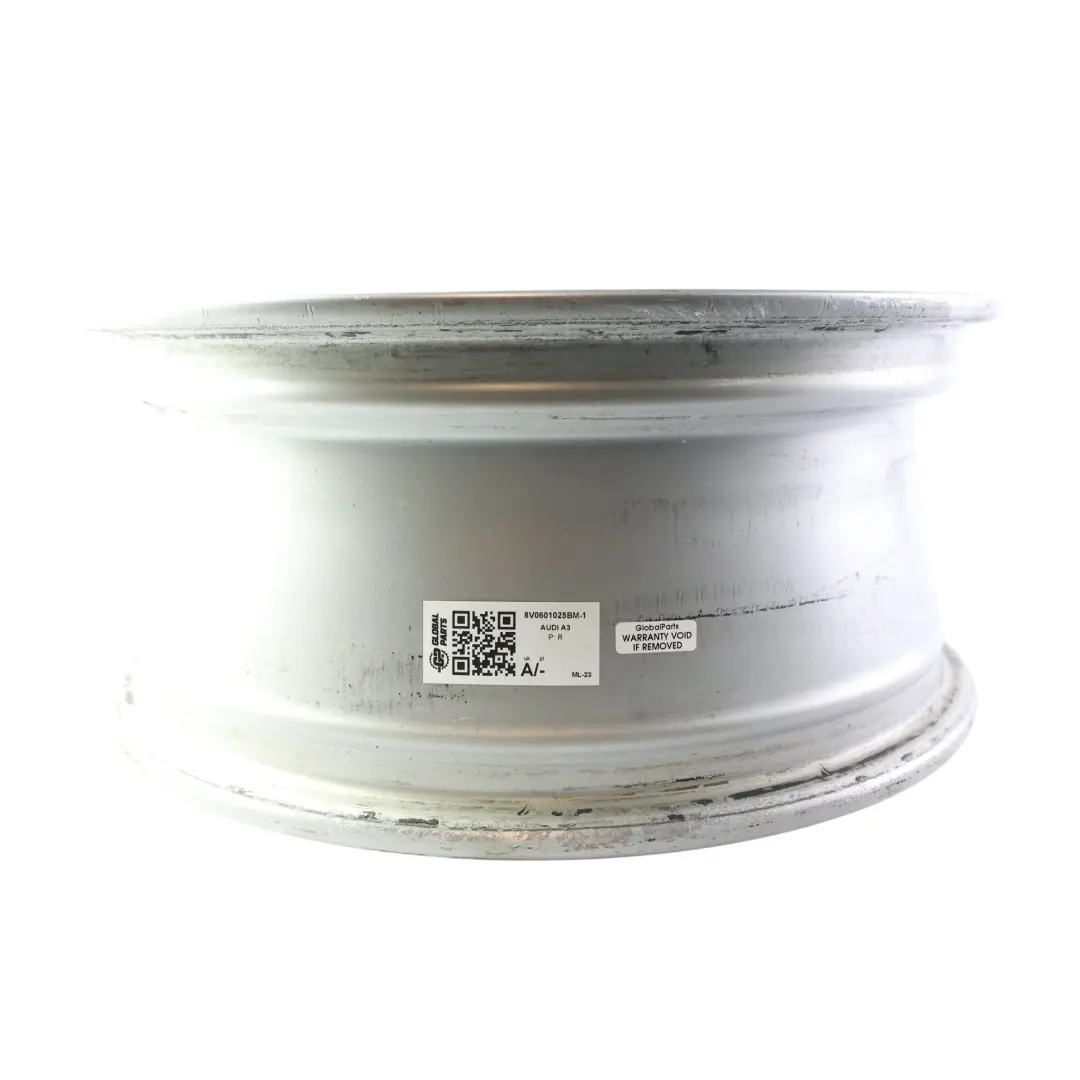 Felga Aluminiowa Srebrna 16" 6.5J ET46 do Audi A3 8V o numerze 8V0601025BM Audi A3 8V Felga Aluminiowa Srebrna 16" 6.5J ET46 - SKU 8V0601025BM-1 - Numer Części 8V0601025BM