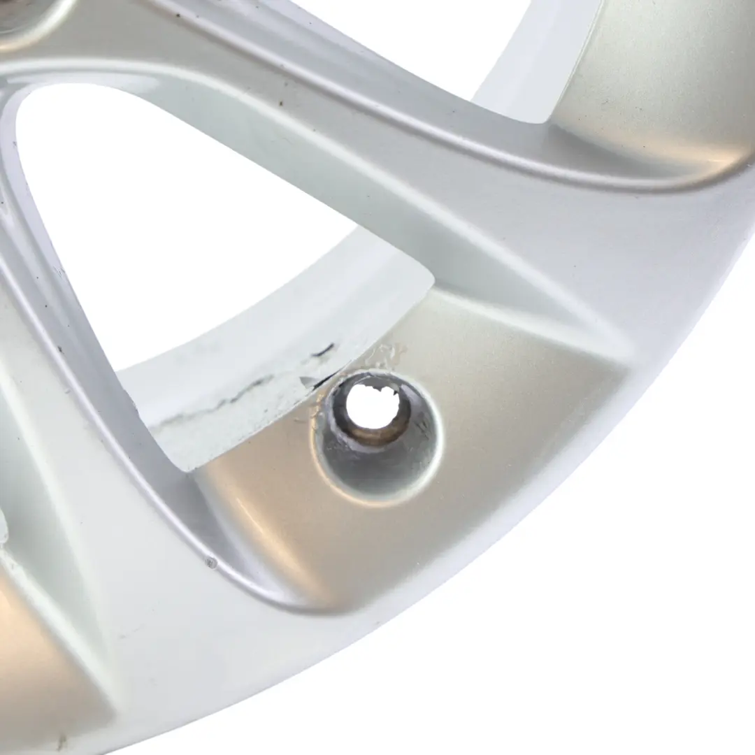 Argento Cerchio in lega 16" 6.5J ET46 8V0601025BM per Audi A3 8V con numero di parte 8V0601025BM-2 Audi A3 8V Argento Cerchio in lega 16" 6.5J ET46 8V0601025BM - SKU 8V0601025BM-2 - Numero di parte 8V0601025BM-2