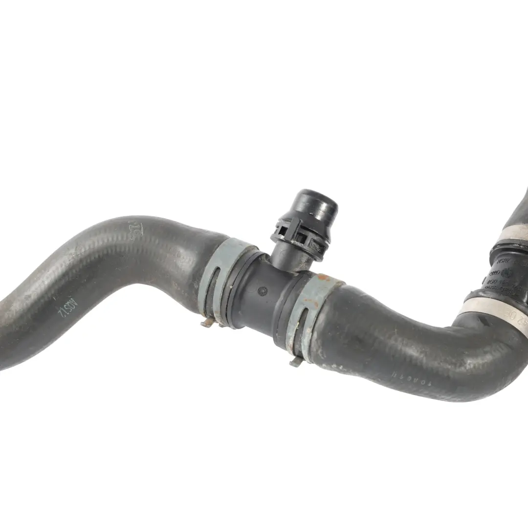 Audi A4 B9 A5 F5 Tuyau Conduite Liquide Refroidissement 2.0 TDI - SKU 8W0122055CA-1 - Numéro de pièce 8W0122055CA
