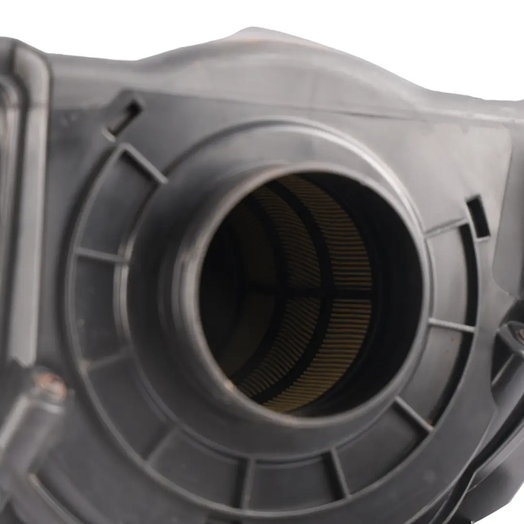 Filter Cleaner Box Housing to Audi A4 S4 B9 A5 S5 F5 Air with Part number 8W0133835 Audi A4 S4 B9 A5 S5 F5 Air Filter Cleaner Box Housing - SKU 8W0133835 - Part number 8W0133835
