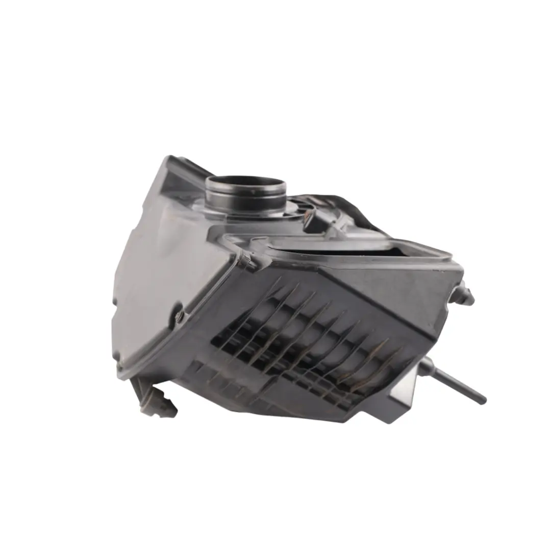 Filter Cleaner Box Housing to Audi A4 S4 B9 A5 S5 F5 Air with Part number 8W0133835 Audi A4 S4 B9 A5 S5 F5 Air Filter Cleaner Box Housing - SKU 8W0133835 - Part number 8W0133835