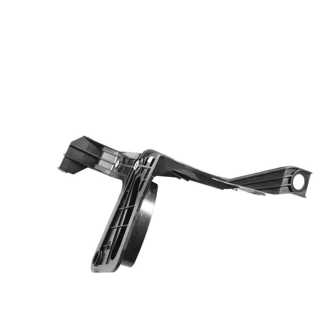 Soporte Abrazadera Tubo Manguera Refrigerante para Audi A5 F5 con número de pieza 8W0145896P Audi A5 F5 Soporte Abrazadera Tubo Manguera Refrigerante - SKU 8W0145896P - Número de pieza 8W0145896P