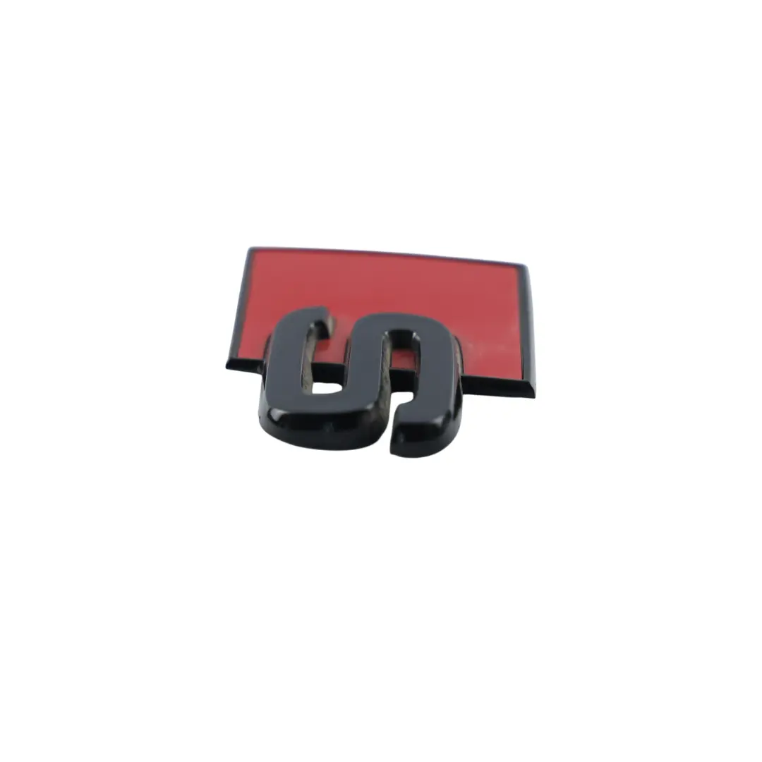 Emblema Logo Scritta Portellone Posteriore S per Audi S5 F5 con numero di parte 8W6071804 Audi S5 F5 Emblema Logo Scritta Portellone Posteriore S - SKU 8W6071804 - Numero di parte 8W6071804
