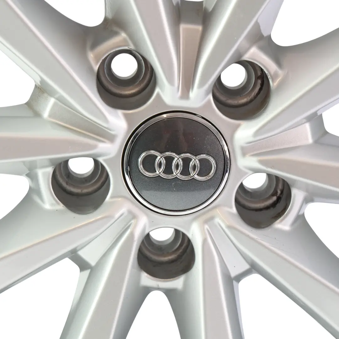 Srebrna Felga Aluminiowa 18" 8J ET40 5x112 do Audi A4 B9 o numerze 8W0601025H Audi A4 B9 Srebrna Felga Aluminiowa 18" 8J ET40 5x112 - SKU 8W0601025H-4 - Numer Części 8W0601025H