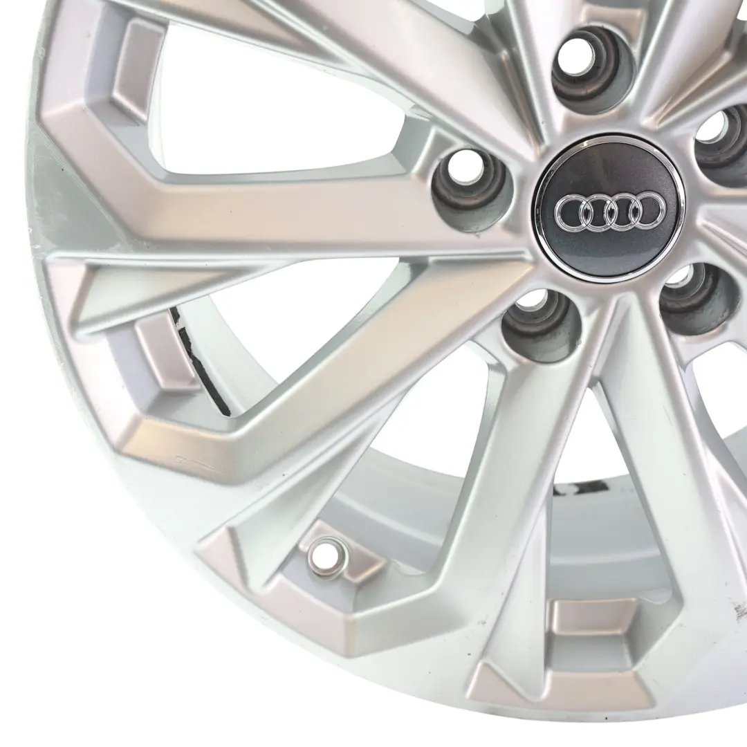 Jante Alliage Argent 17" 7J ET:38 10 Branches pour Audi A4 B9 8W à propos du numéro de pièce 8W0601025L Audi A4 B9 8W Jante Alliage Argent 17" 7J ET:38 10 Branches - SKU 8W0601025L-2 - Numéro de pièce 8W0601025L