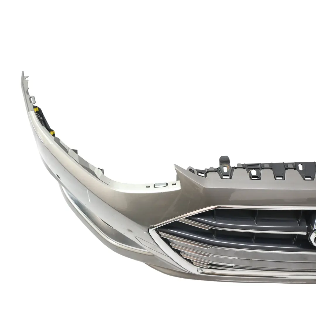 Audi A4 B9 Zderzak Przedni PDC Terra Szary Metaliczny X7H - SKU 8W0807065AT-TEG - Numer Części 8W0807065AT