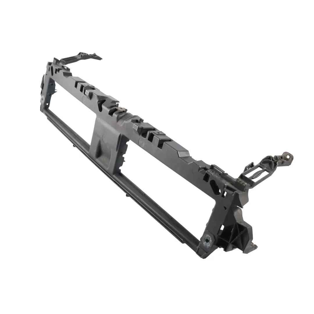 Supporto Staffa Griglia Presa Aria Anteriore per Audi A5 F5 con numero di parte 8W0807771 Audi A5 F5 Supporto Staffa Griglia Presa Aria Anteriore - SKU 8W0807771 - Numero di parte 8W0807771