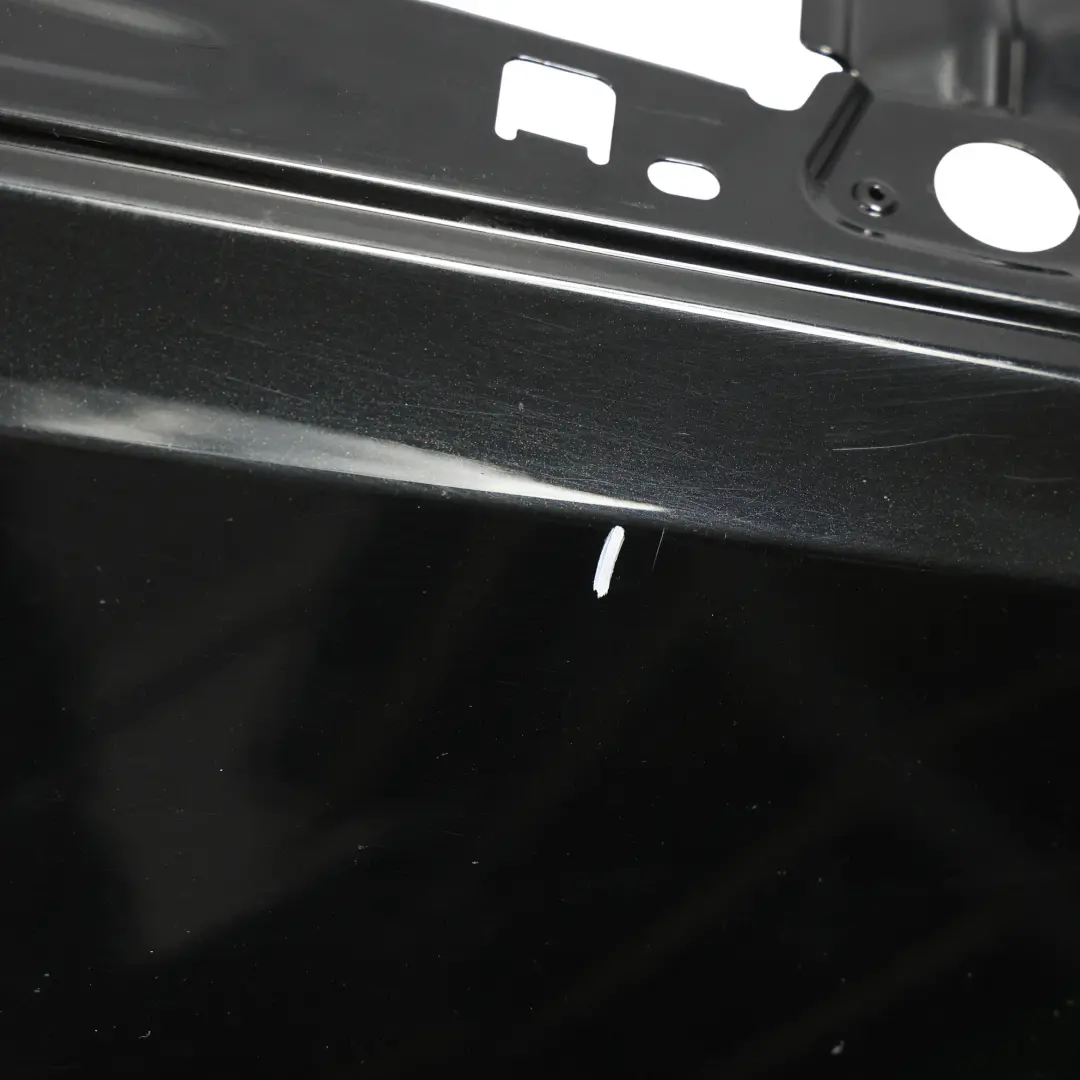 Błotnik Przedni Prawy Czarny Metaliczny Y9T do Audi A4 B9 o numerze 8W0821106A Audi A4 B9 Błotnik Przedni Prawy Czarny Metaliczny Y9T - SKU 8W0821106A-MYB - Numer Części 8W0821106A