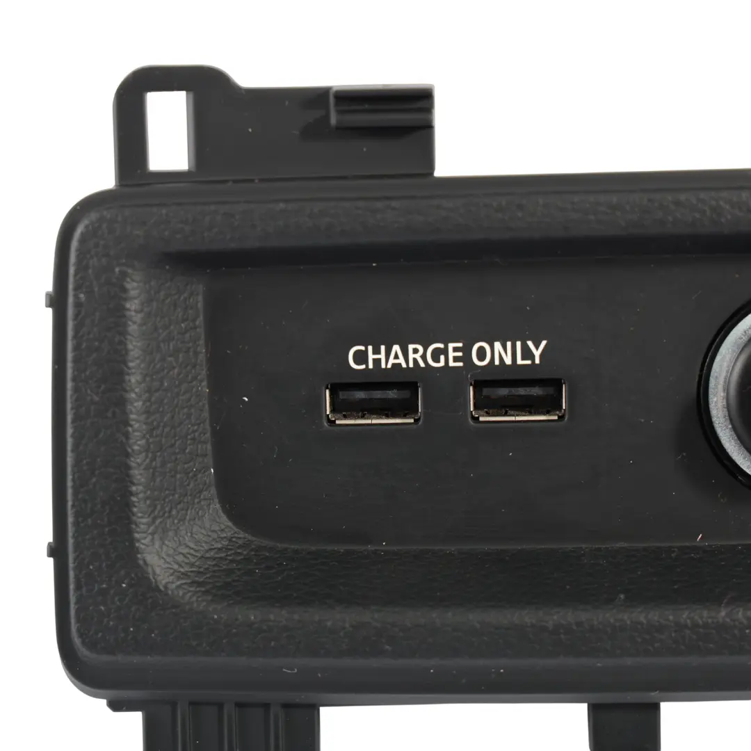 Audi A5 F5 Tylna Konsola Środkowa Podwójny USB Gniazdo 12V - SKU 8W0863324A-1 - Numer Części 8W0863324A