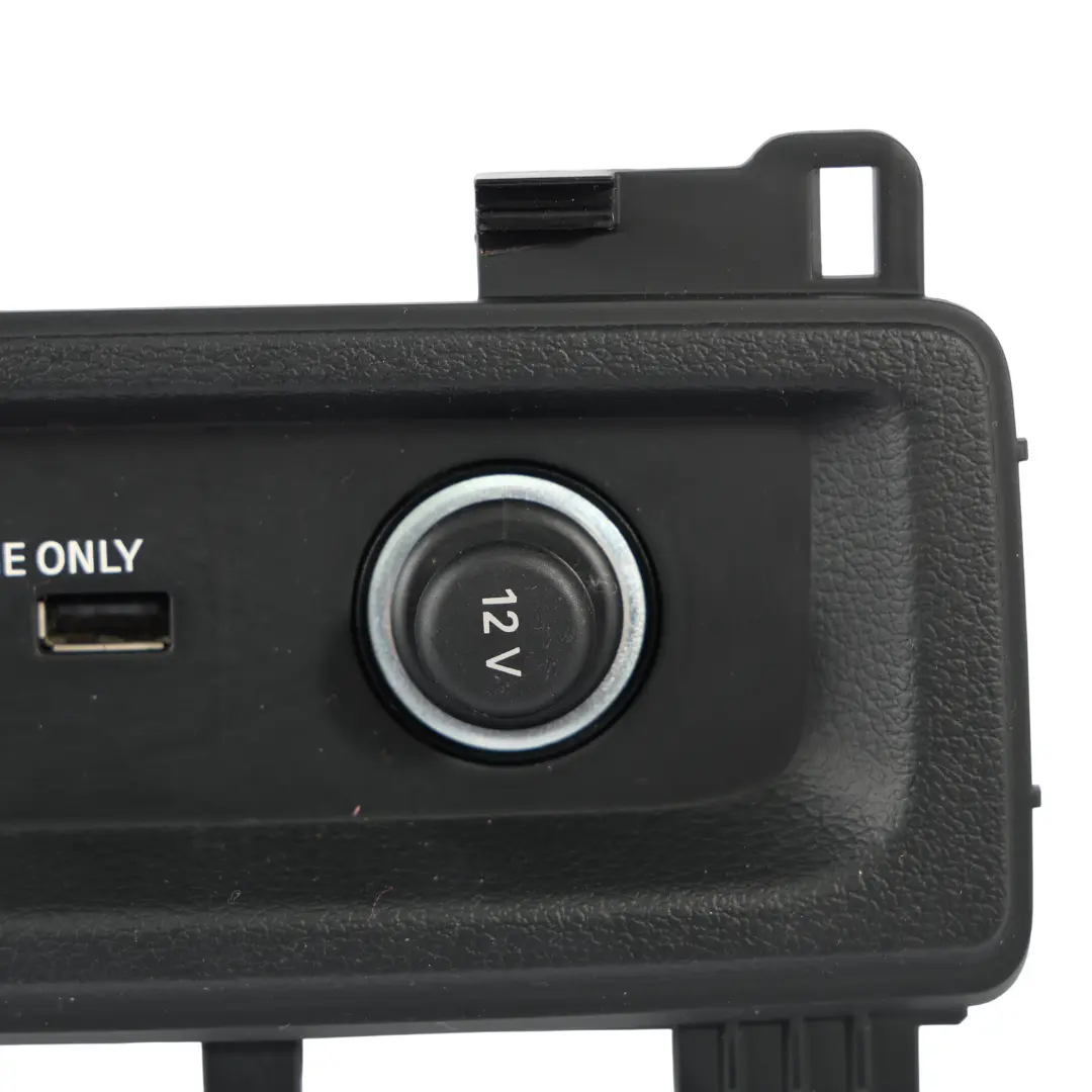 Audi A5 F5 Tylna Konsola Środkowa Podwójny USB Gniazdo 12V - SKU 8W0863324A-1 - Numer Części 8W0863324A