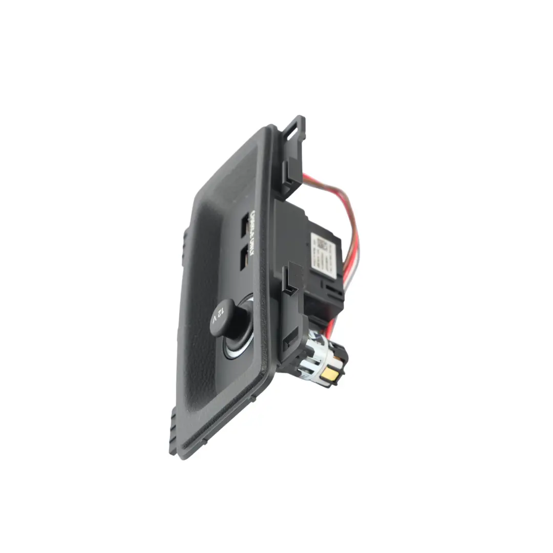 Tylna Konsola Środkowa Podwójny USB Gniazdo 12V do Audi A5 F5 o numerze 8W0863324A Audi A5 F5 Tylna Konsola Środkowa Podwójny USB Gniazdo 12V - SKU 8W0863324A-1 - Numer Części 8W0863324A
