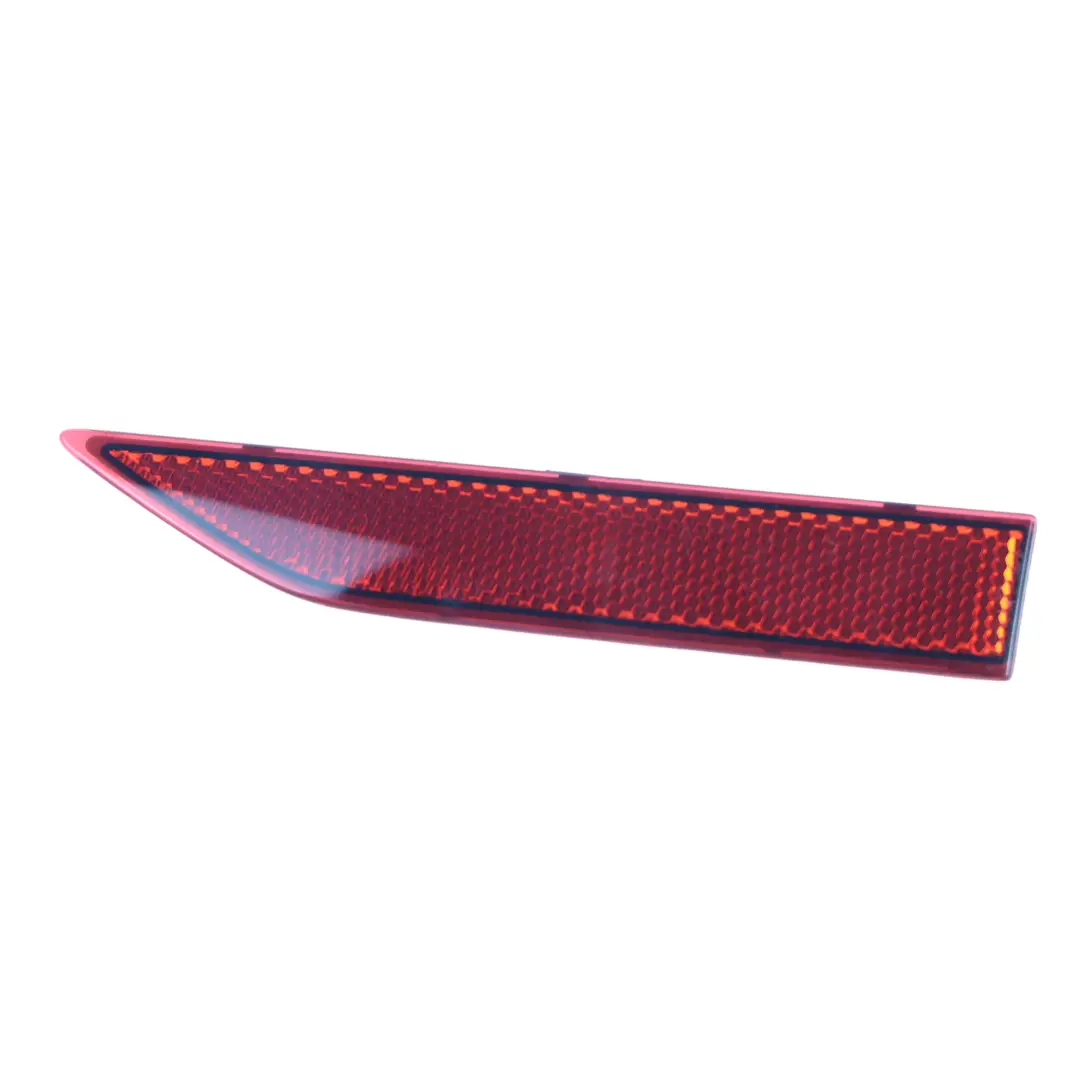 Riflettore Luce Paraurti Posteriore Interno Sinistro per Audi A4 B9 con numero di parte 8W0945103 Audi A4 B9 Riflettore Luce Paraurti Posteriore Interno Sinistro - SKU 8W0945103 - Numero di parte 8W0945103