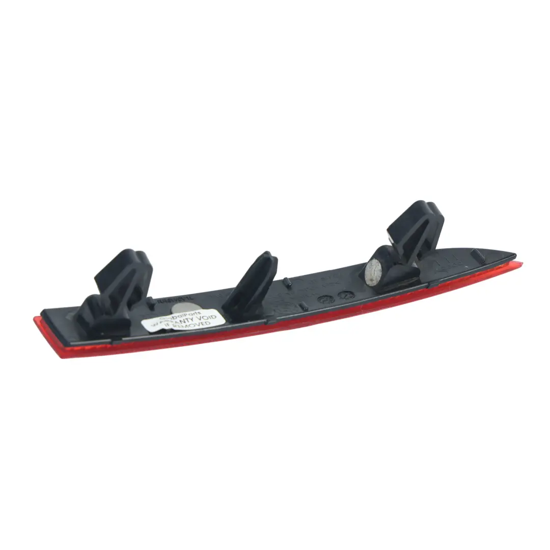Riflettore Luce Paraurti Posteriore Esterno Sinistro per Audi A4 B9 con numero di parte 8W0945105AA Audi A4 B9 Riflettore Luce Paraurti Posteriore Esterno Sinistro - SKU 8W0945105AA - Numero di parte 8W0945105AA