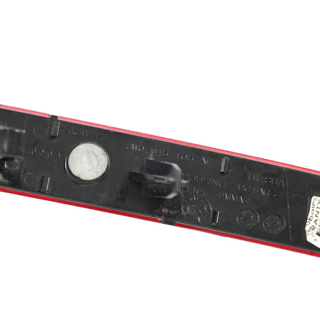 Audi A4 B9 Stoßstange Hinten Licht Reflektor Außen Links - SKU 8W0945105AC - Teilenummer 8W0945105AC