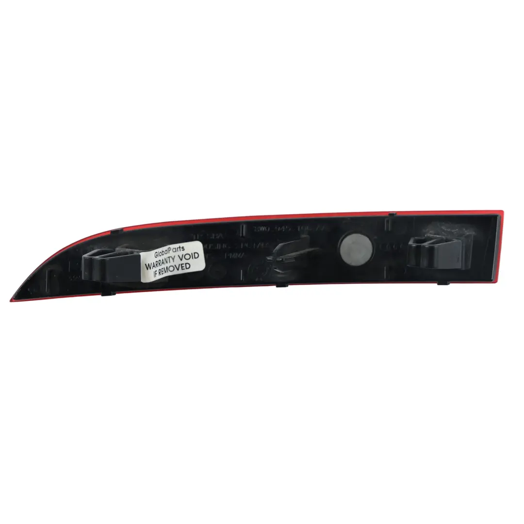 Odblask Zderzaka Tylnego Zewnętrzny Prawy do Audi A4 B9 o numerze 8W0945106AA Audi A4 B9 Odblask Zderzaka Tylnego Zewnętrzny Prawy - SKU 8W0945106AA - Numer Części 8W0945106AA