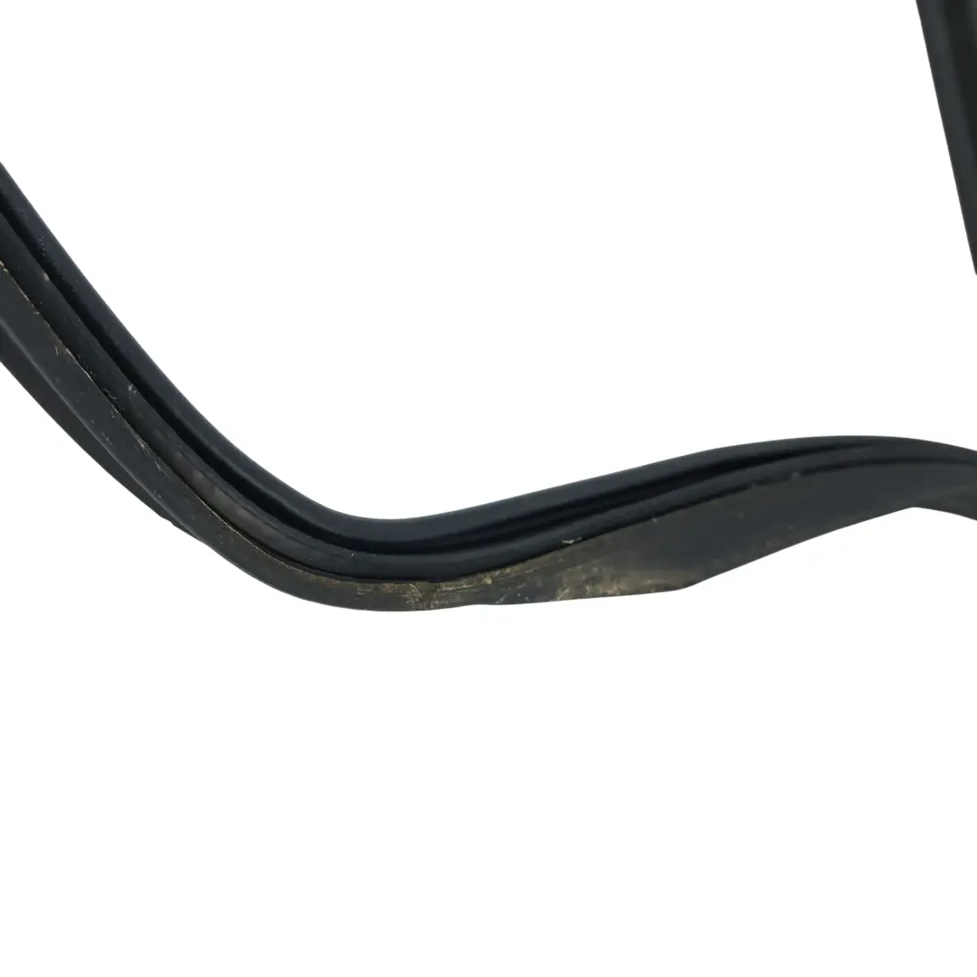 Kofferraumdeckel Gummidichtung für Audi A4 S4 B9 Limousine mit Teilenummer 8W5827705D Audi A4 S4 B9 Limousine Kofferraumdeckel Gummidichtung - SKU 8W5827705D - Teilenummer 8W5827705D