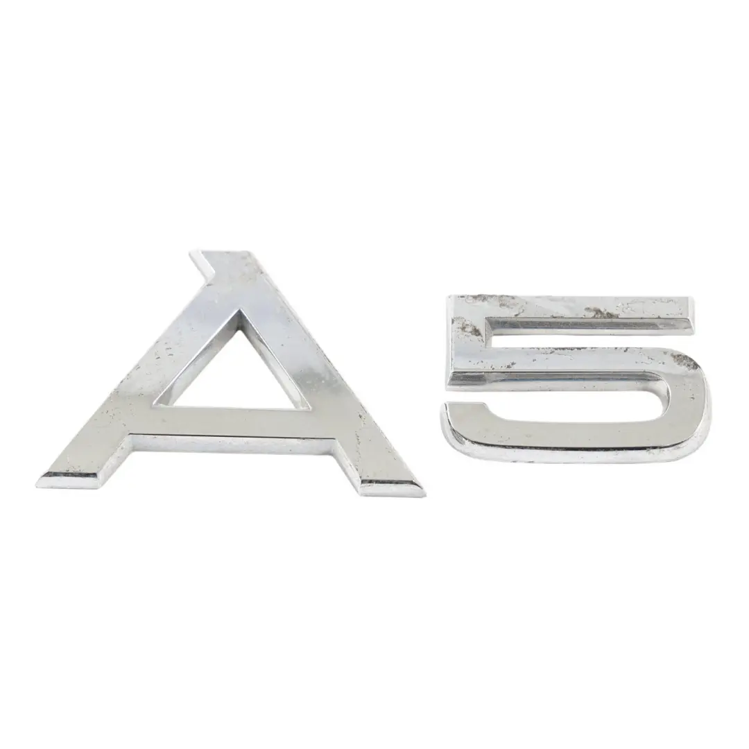 Emblème Hayon Arrière Lettrage "A5" Gauche pour Audi A5 F5 à propos du numéro de pièce 8W6071803 Audi A5 F5 Emblème Hayon Arrière Lettrage "A5" Gauche - SKU 8W6071803 - Numéro de pièce 8W6071803