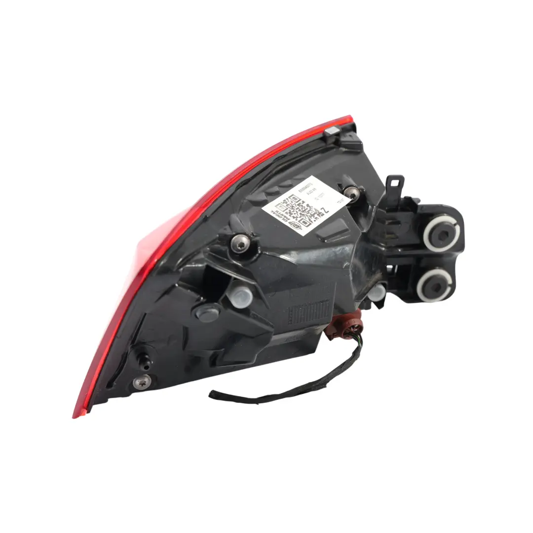 Lampa Tylna Zewnętrzna LED Prawa do Audi A5 B9 F5 o numerze 8W6945070 Audi A5 B9 F5 Lampa Tylna Zewnętrzna LED Prawa - SKU 8W6945070 - Numer Części 8W6945070