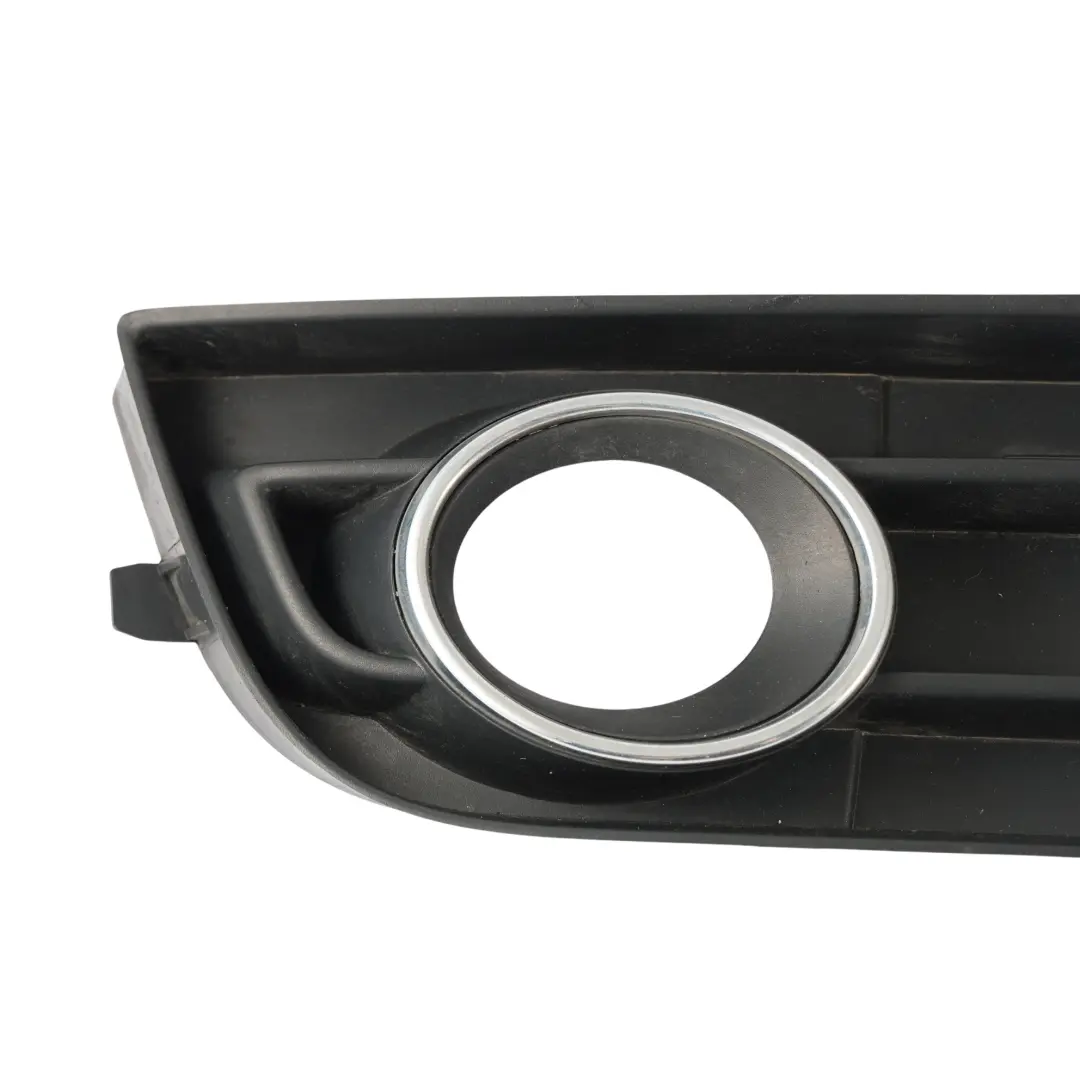 Audi A1 8X Griglia Guida Aria Fendinebbia Anteriore Sinistro - SKU 8X0807681A - Numero di parte 8X0807681A