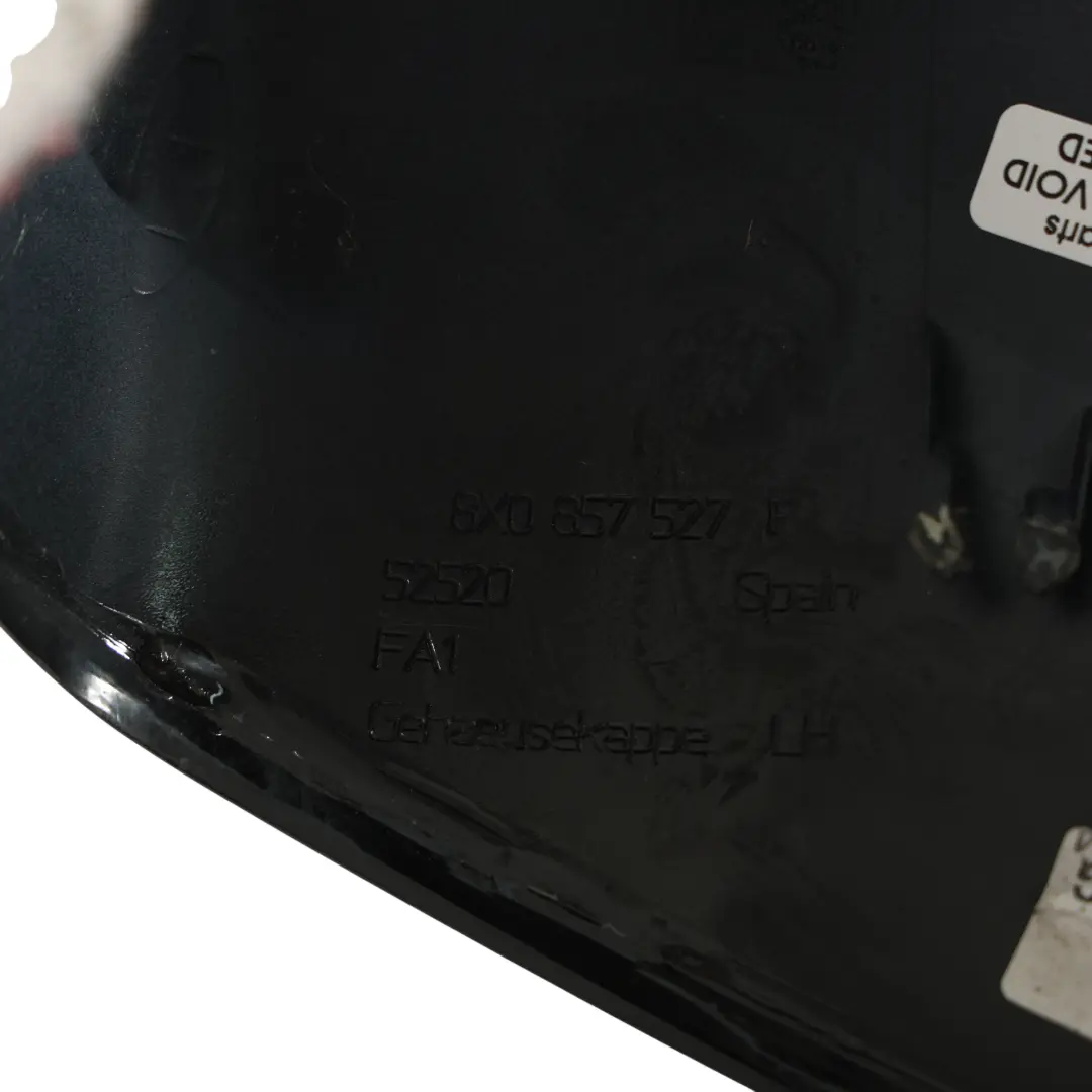 Copertura Specchietto Sinistro Nero Brillante Y9B per Audi A1 8X con numero di parte 8X0857527F Audi A1 8X Copertura Specchietto Sinistro Nero Brillante Y9B - SKU 8X0857527F-BBL - Numero di parte 8X0857527F