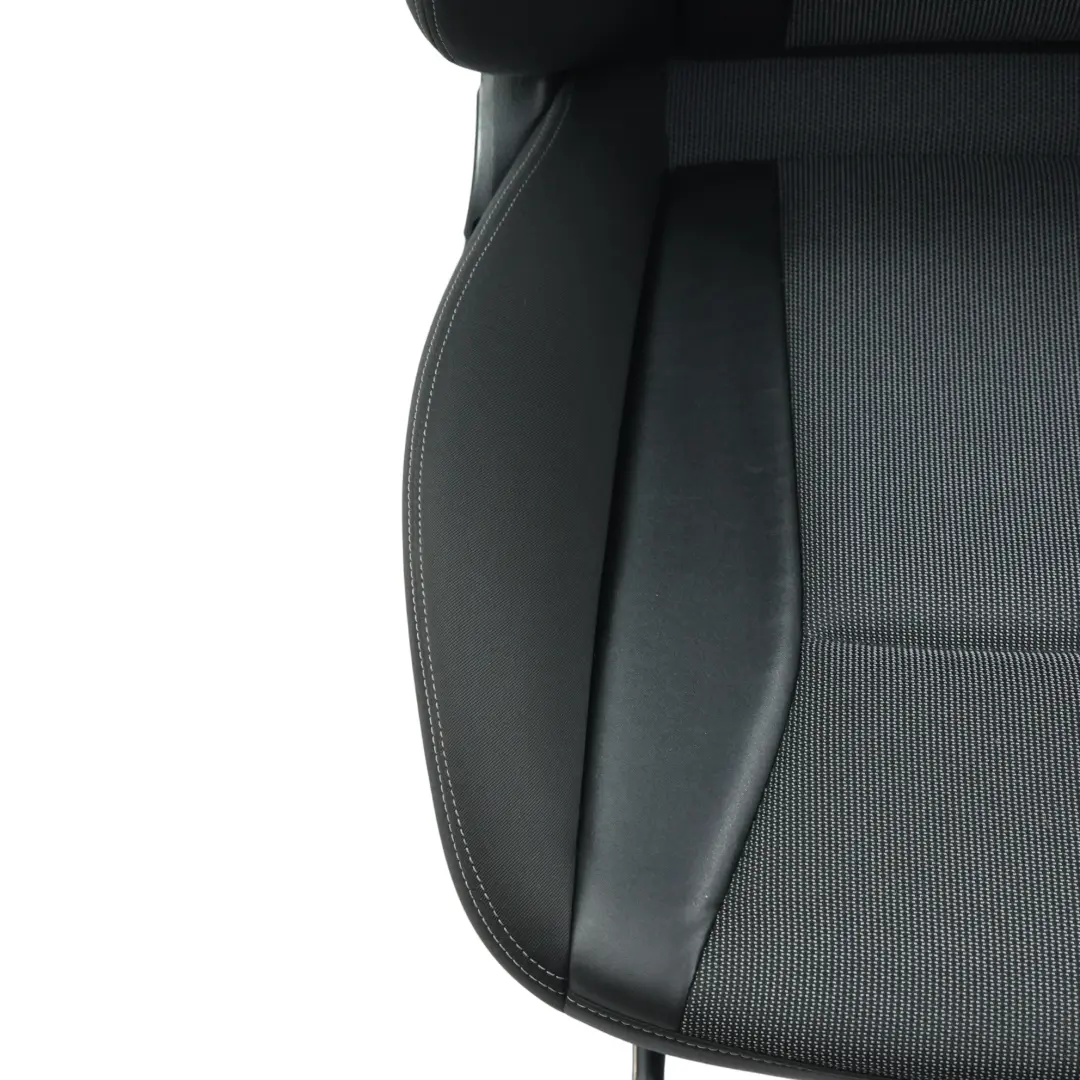 Audi A1 8X 3D Fotel Przód Materiał Soul Czarny Cliff Szary Prawy - SKU 8X0881806K-1 - Numer Części 8X0881806K