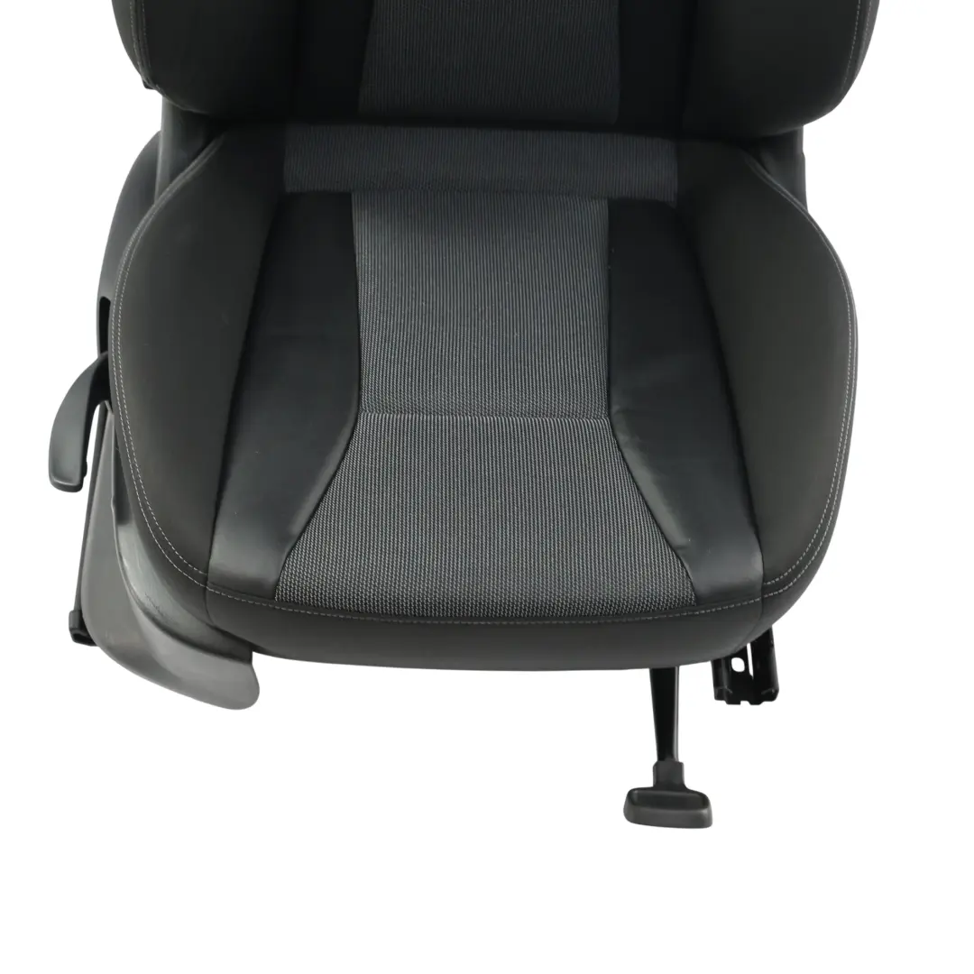 Audi A1 8X Asiento Delantero 3D Tela Negro Soul Gris Cliff Derecho - SKU 8X0881806K-1 - Número de pieza 8X0881806K