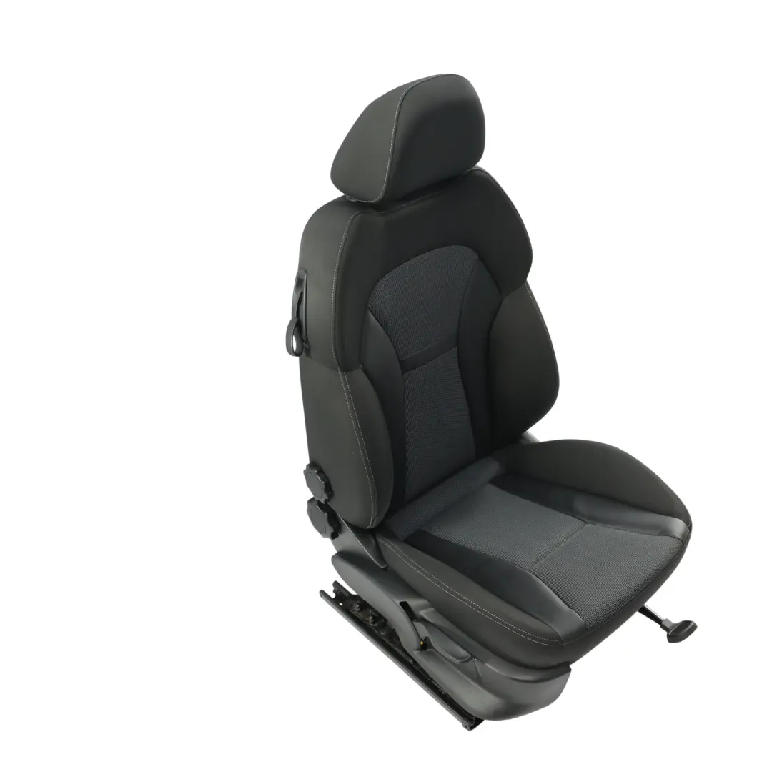 Asiento Delantero 3D Tela Negro Soul Gris Cliff Derecho para Audi A1 8X con número de pieza 8X0881806K Audi A1 8X Asiento Delantero 3D Tela Negro Soul Gris Cliff Derecho - SKU 8X0881806K-1 - Número de pieza 8X0881806K