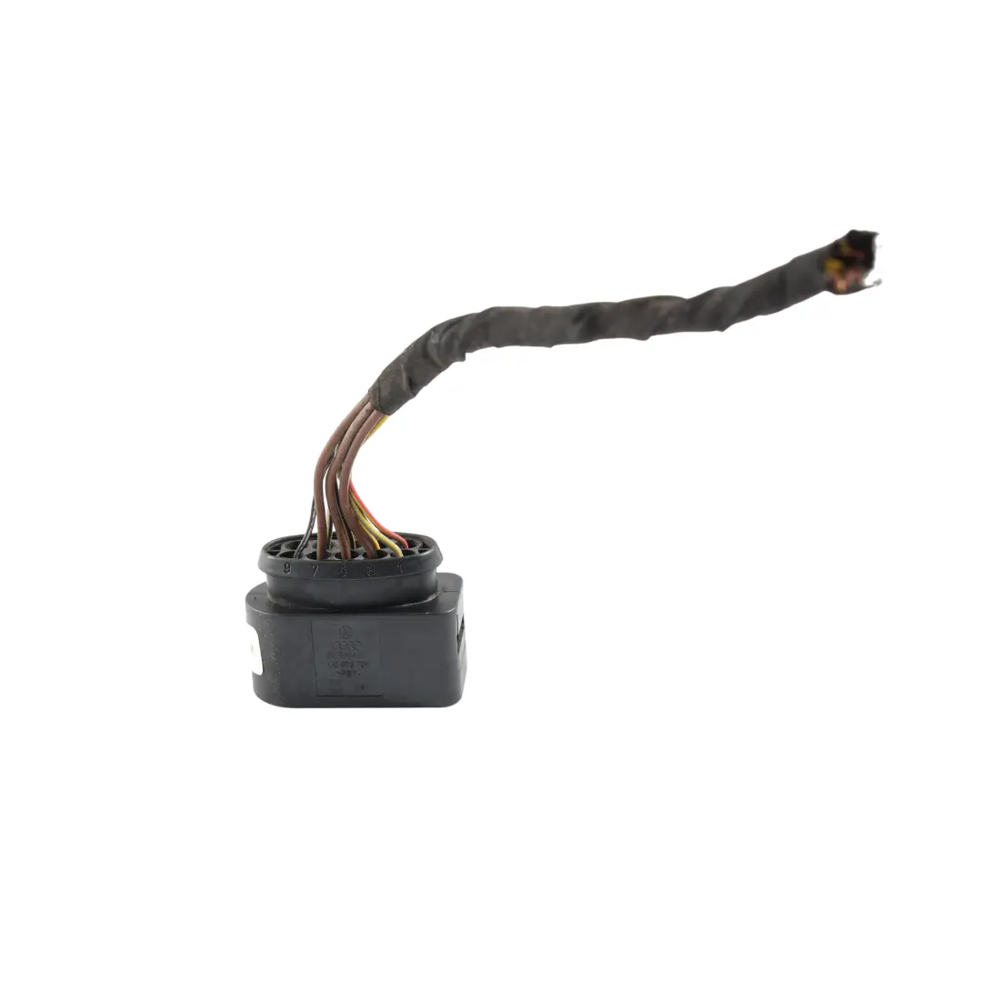 Wtyczka Gniazdo Lampy Lewy Przód do Audi A1 8X o numerze 8X0941003A Audi A1 8X Wtyczka Gniazdo Lampy Lewy Przód - SKU 8X0941003A-2 - Numer Części 8X0941003A