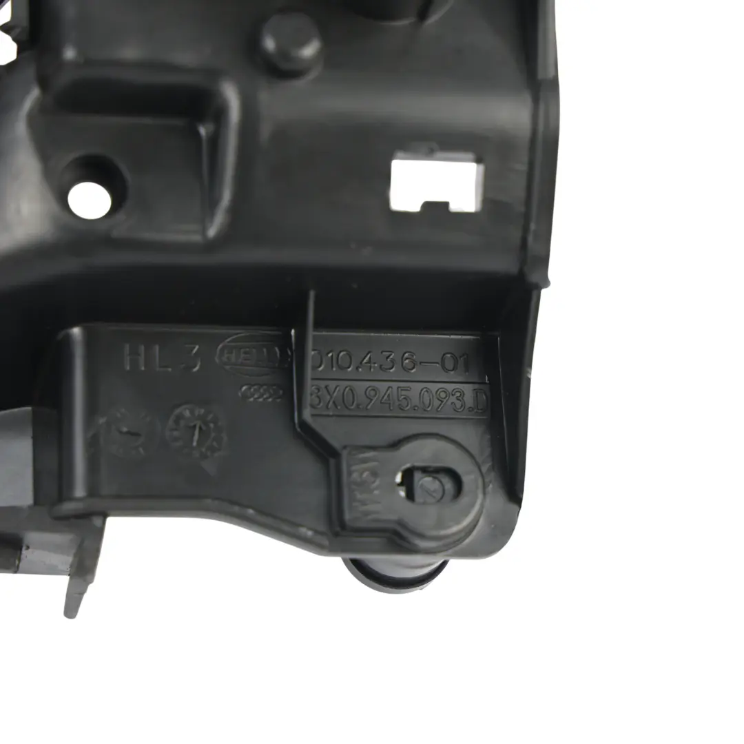 Supporto Portalampada Portellone Posteriore Sinistro per Audi A1 8X con numero di parte 8X0945257 Audi A1 8X Supporto Portalampada Portellone Posteriore Sinistro - SKU 8X0945257 - Numero di parte 8X0945257