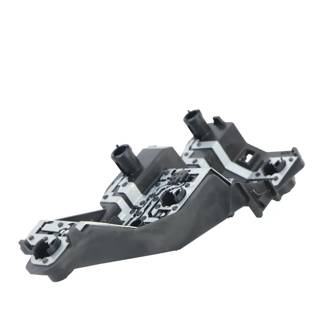 Supporto Portalampada Portellone Posteriore Sinistro per Audi A1 8X con numero di parte 8X0945257 Audi A1 8X Supporto Portalampada Portellone Posteriore Sinistro - SKU 8X0945257 - Numero di parte 8X0945257