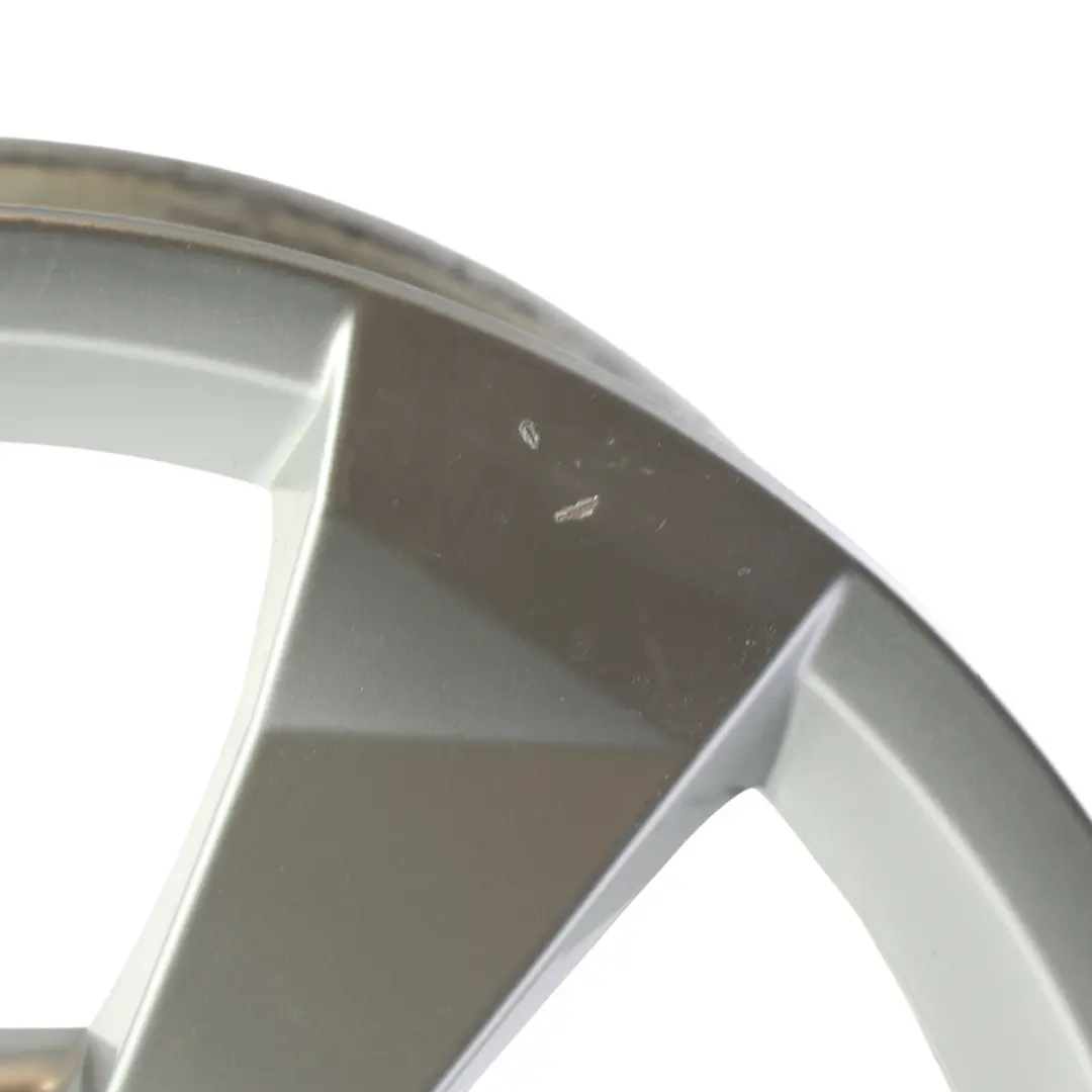 Felga Aluminiowa Srebrna 16" 7J ET34 Gwiaździsta do Audi A1 8X o numerze 8XA601025A Audi A1 8X Felga Aluminiowa Srebrna 16" 7J ET34 Gwiaździsta - SKU 8XA601025A-3 - Numer Części 8XA601025A