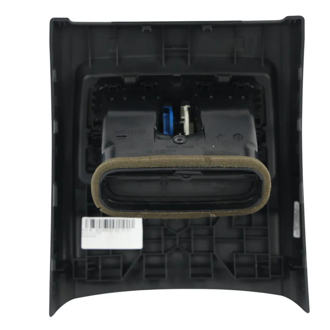 Kratka Nawiewu Tył Konsoli Środkowej Czarna do BMW F30 F31 F32 o numerze 9218908 BMW F30 F31 F32 Kratka Nawiewu Tył Konsoli Środkowej Czarna - SKU 9218908-1 - Numer Części 9218908