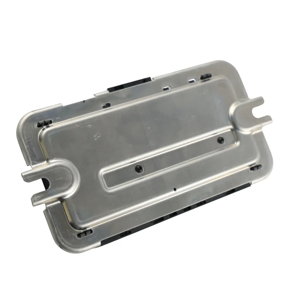 Footwell Light Module Control Unit ECU FRM3 to BMW X3 F25 with Part number 9247066 BMW X3 F25 Footwell Light Module Control Unit ECU FRM3 - SKU 9247066 - Part number 9247066