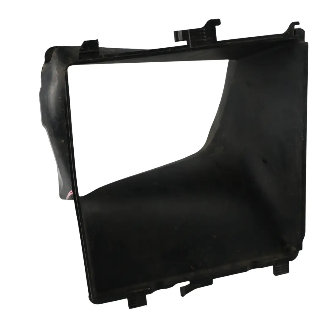 Porsche Macan 95B Conduit Guide Air Intercooler Avant Gauche - SKU 95B117335Q - Numéro de pièce 95B117335Q