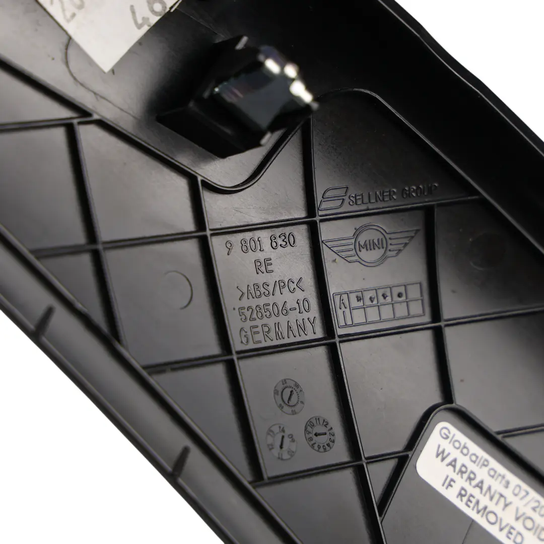 Copertura Consolle Anteriore Destra Nera per Mini Countryman R60 con numero di parte 9801830 Mini Countryman R60 Copertura Consolle Anteriore Destra Nera - SKU 9801830-2 - Numero di parte 9801830