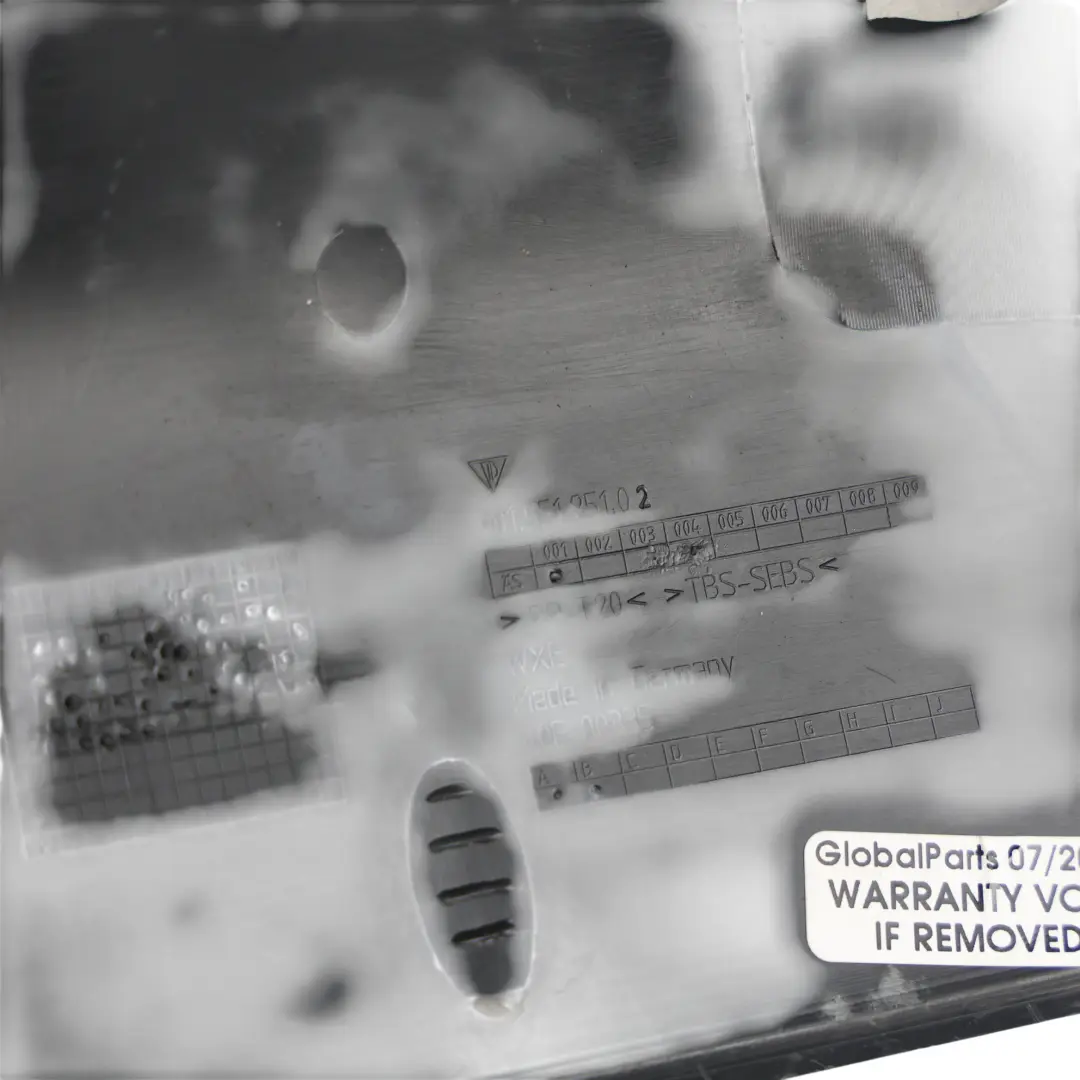 Tapa Cerradura Maletero Trasero Panel para Porsche 718 Boxster 982 con número de pieza 98155125102 Porsche 718 Boxster 982 Tapa Cerradura Maletero Trasero Panel - SKU 98155125102 - Número de pieza 98155125102