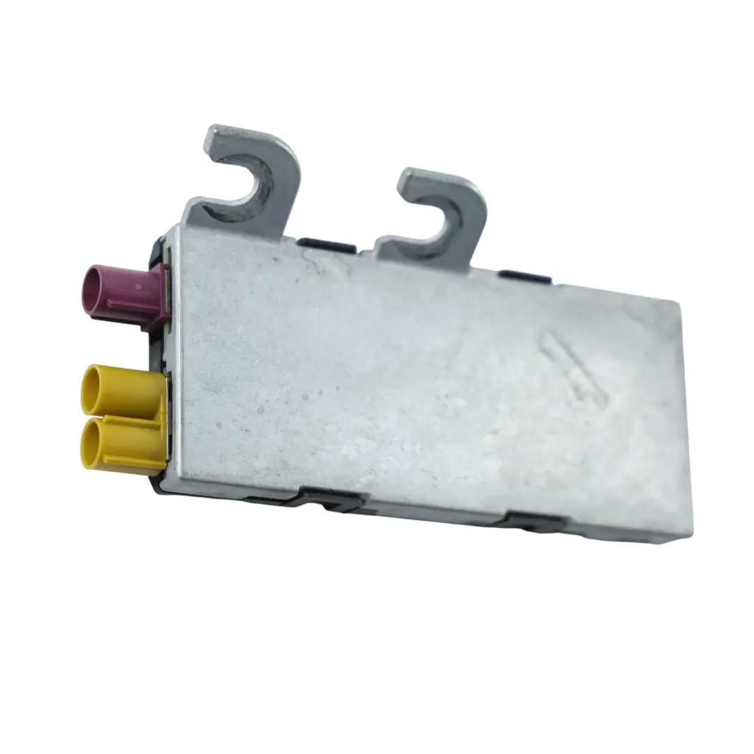 Front Antenna Amplifier Aerial Right O/S to Porsche 718 Boxster 982 with Part number 9P1035225 Porsche 718 Boxster 982 Front Antenna Amplifier Aerial Right O/S - SKU 9P1035225 - Part number 9P1035225
