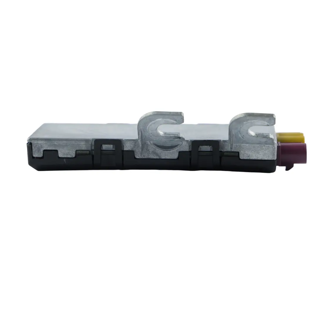 Front Antenna Amplifier Aerial Right O/S to Porsche 718 Boxster 982 with Part number 9P1035225 Porsche 718 Boxster 982 Front Antenna Amplifier Aerial Right O/S - SKU 9P1035225 - Part number 9P1035225