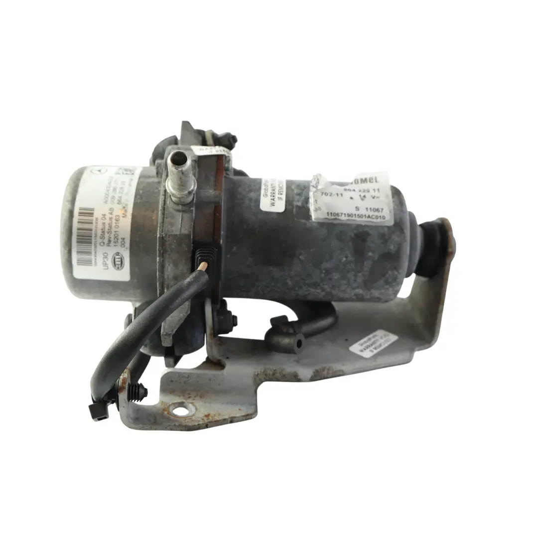 Mercedes W205 W222 Pompa Podciśnienia 2.1 Diesel M651+ME04 - SKU A0004304032 - Numer Części A0004304032