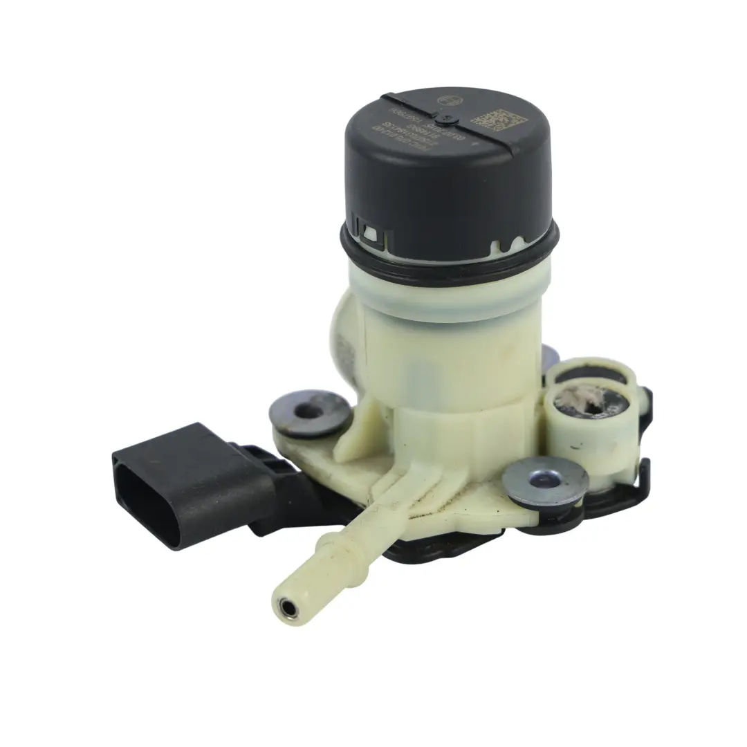 AdBlue Fluid Tank Reservoir Pump F01C250151 to Mercedes W205 S205 with Part number A0994710475 Mercedes W205 S205 AdBlue Fluid Tank Reservoir Pump F01C250151 - SKU A0994710475-1 - Part number A0994710475