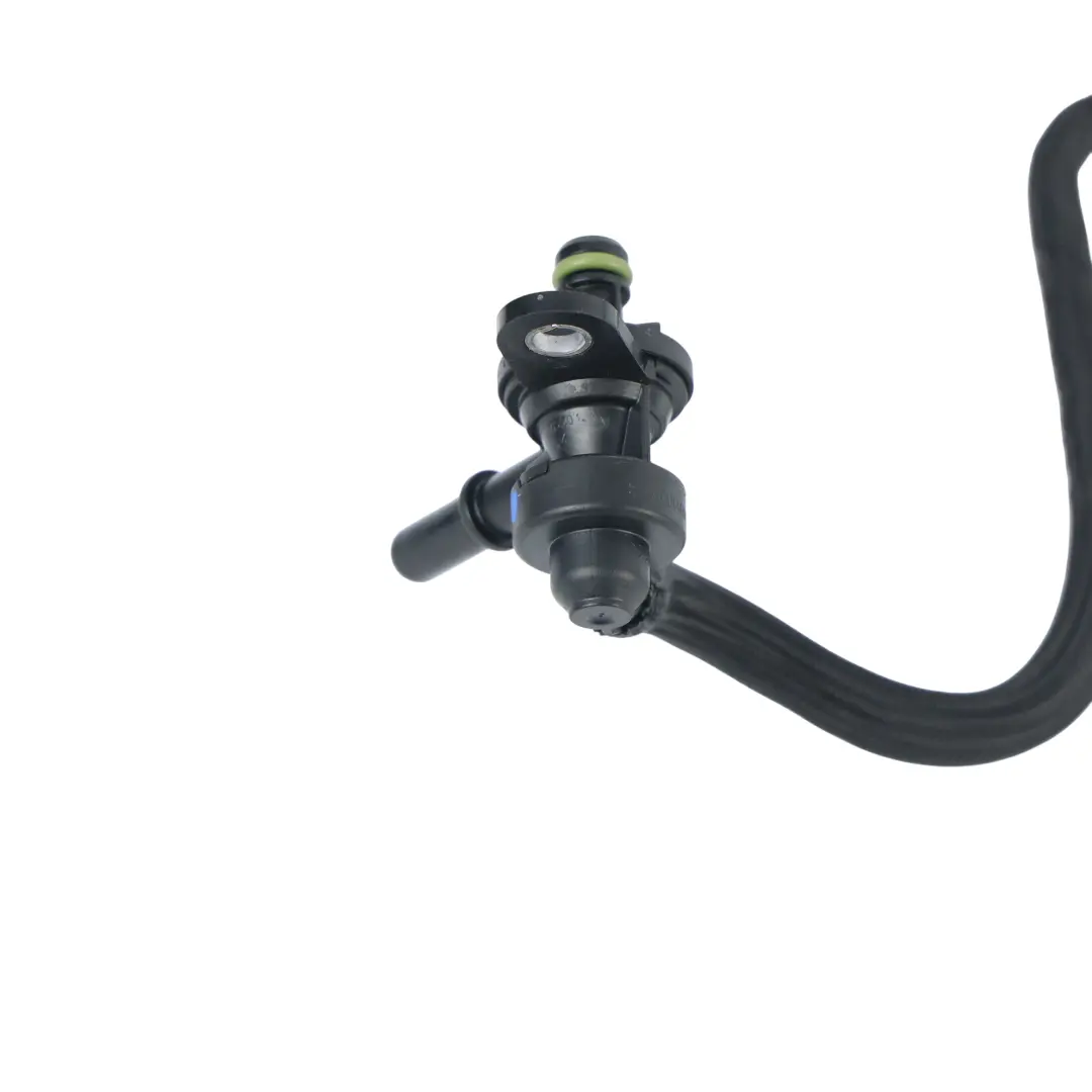Tuyau Conduite Liquide Refroidissement M133 pour Mercedes C117 W176 AMG à propos du numéro de pièce A1330106800 Mercedes C117 W176 AMG Tuyau Conduite Liquide Refroidissement M133 - SKU A1330106800 - Numéro de pièce A1330106800
