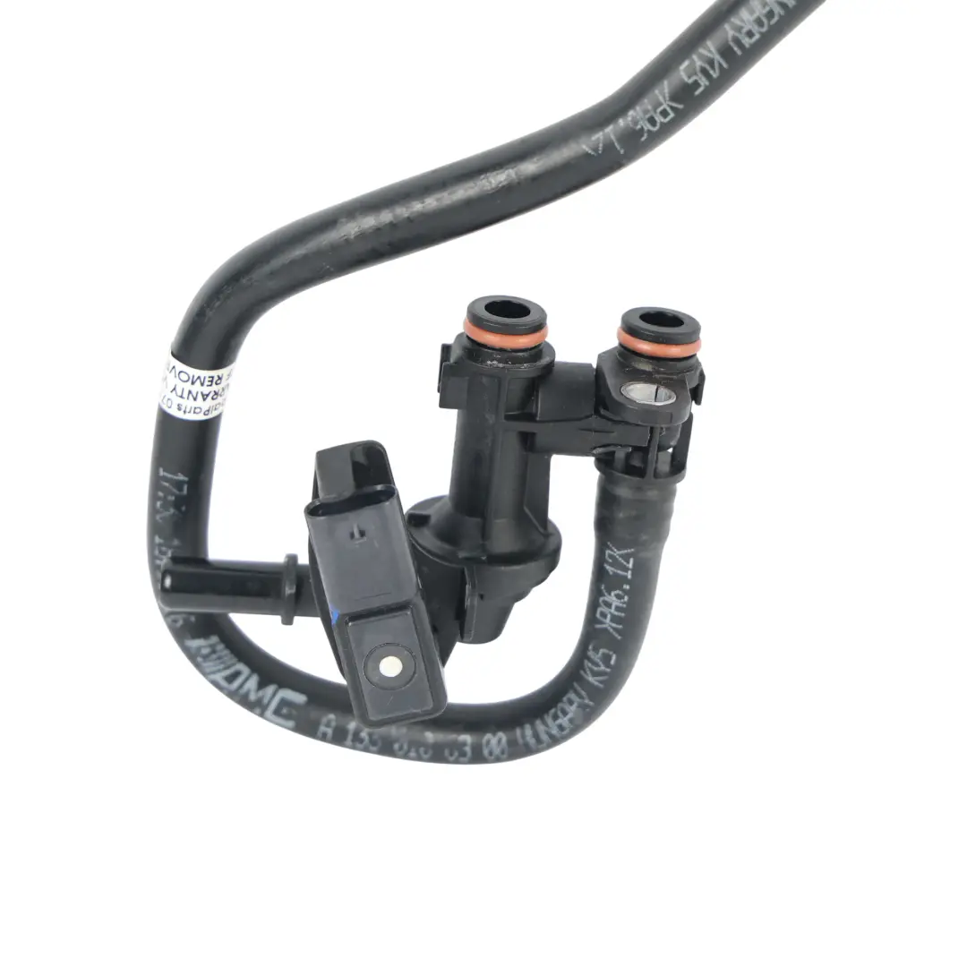 Mercedes C117 W176 Tuyau Conduit Reniflard Moteur M133 - SKU A1330106900 - Numéro de pièce A1330106900