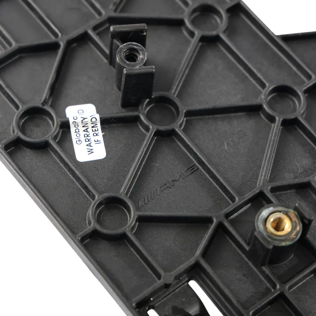Wspornik Rury Intercoolera M133 Benzyna do Mercedes C117 CLA 45 o numerze A1330900040 Mercedes C117 CLA 45 Wspornik Rury Intercoolera M133 Benzyna - SKU A1330900040 - Numer Części A1330900040