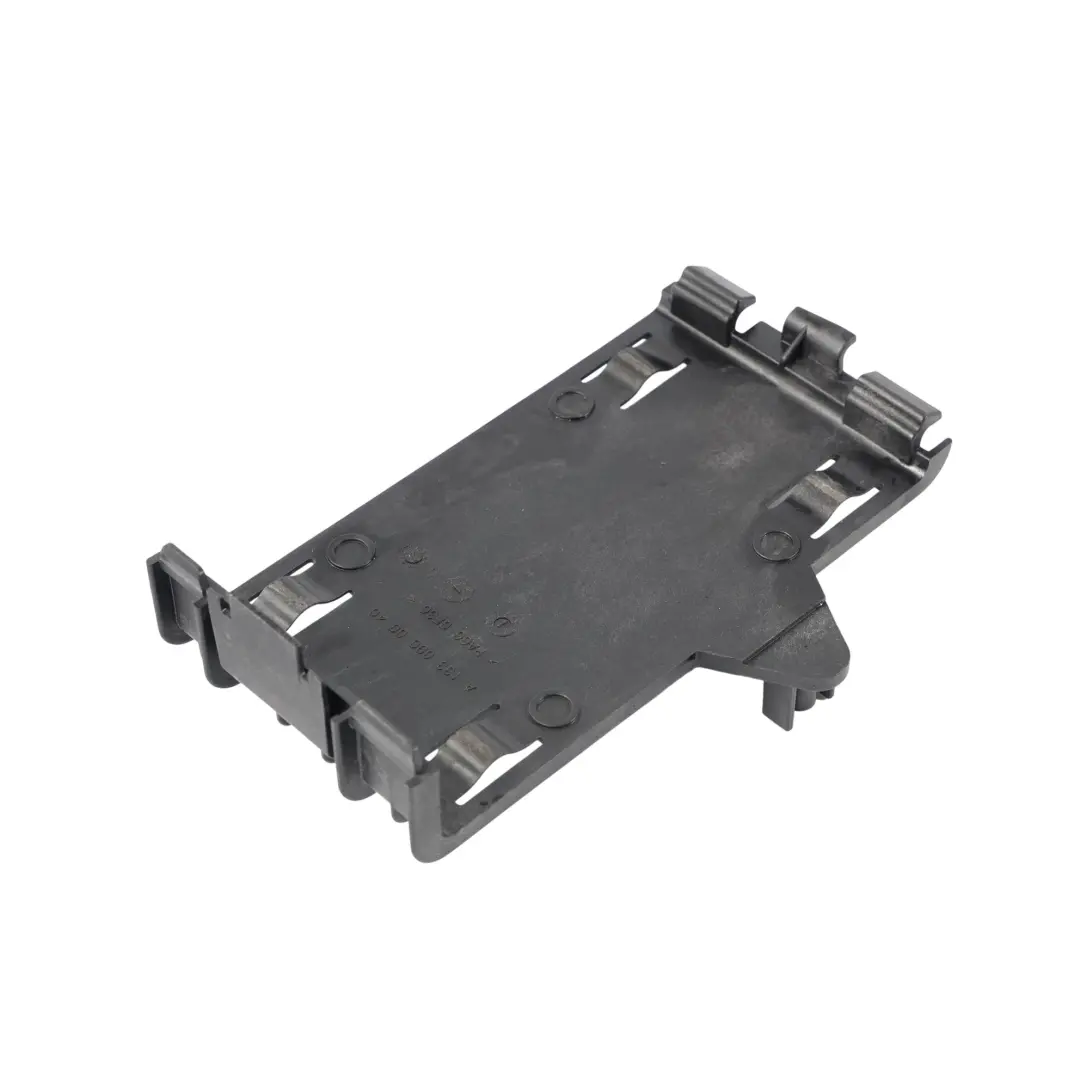 Mercedes C117 CLA 45 Support Tuyau Intercooler M133 Essence - SKU A1330900040 - Numéro de pièce A1330900040