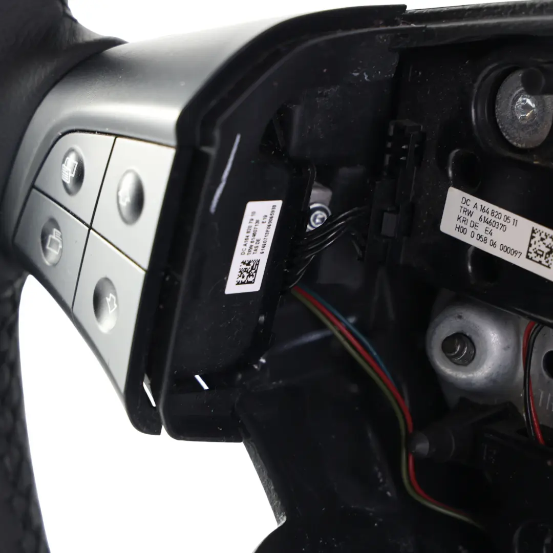Mercedes ML W164 NUEVO Volante de Cuero Negro Multifunción - SKU A1644604703-2 - Número de pieza A1644604703