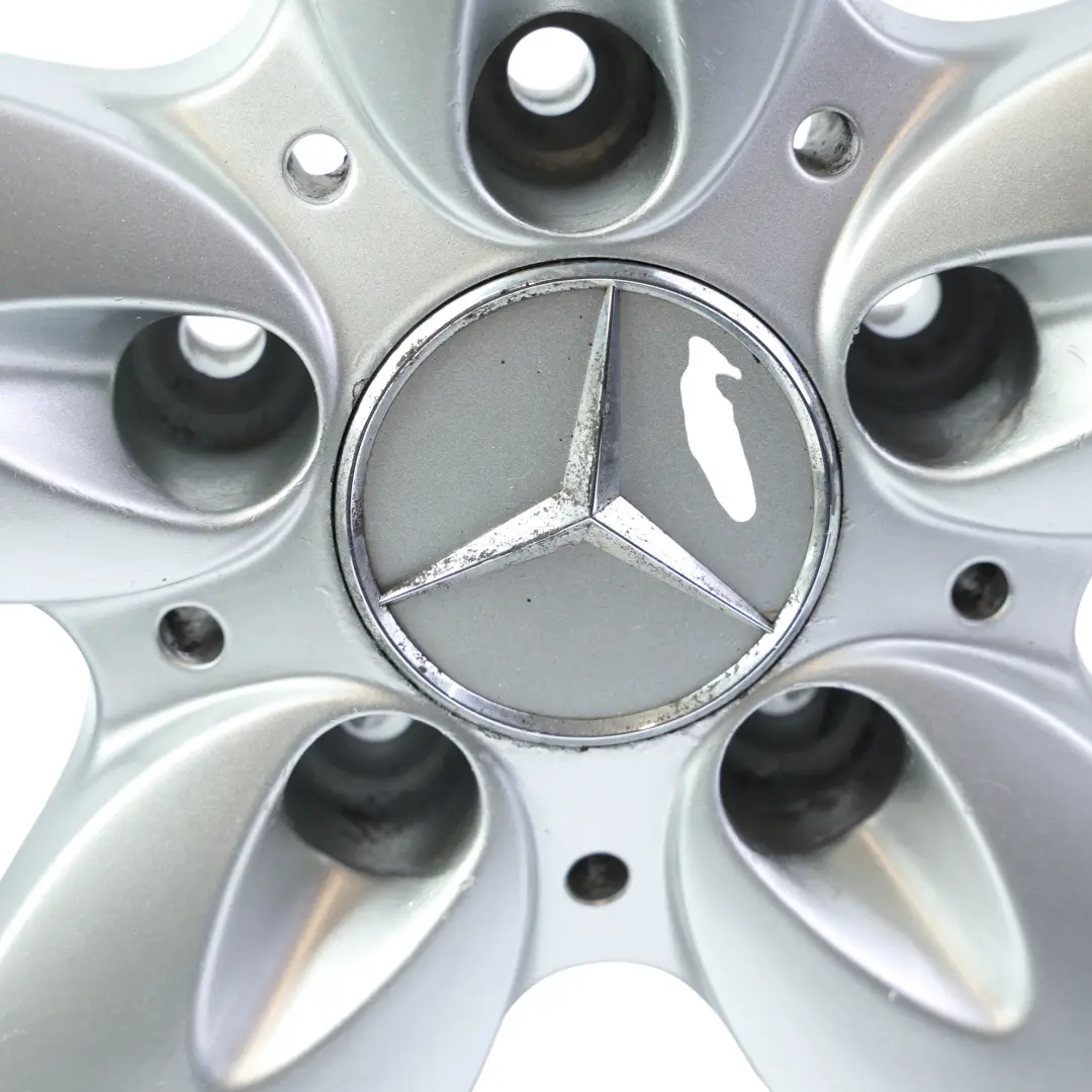Srebrna Felga Aluminiowa Tylna 16" 8J ET:30 do Mercedes SLK R171 o numerze A1714010202 Mercedes SLK R171 Srebrna Felga Aluminiowa Tylna 16" 8J ET:30 - SKU A1714010202-1 - Numer Części A1714010202