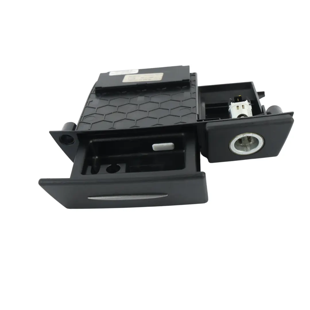 Console Centrale Cendrier Rangement Briquet pour Mercedes R171 à propos du numéro de pièce A1716800152 Mercedes R171 Console Centrale Cendrier Rangement Briquet - SKU A1716800152 - Numéro de pièce A1716800152